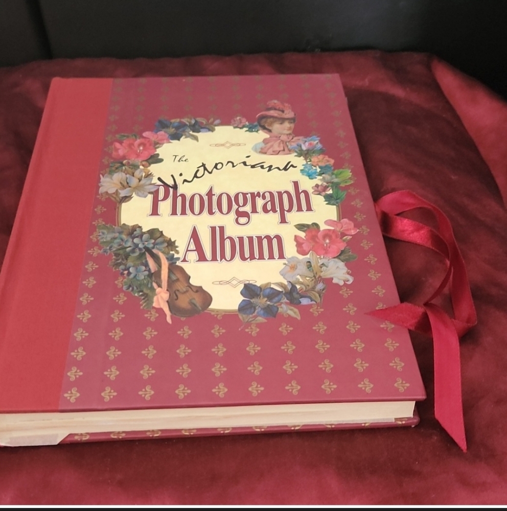Victorian Photo Album MONTAGE HOUSE Display Book Scrapbook Victoriana
